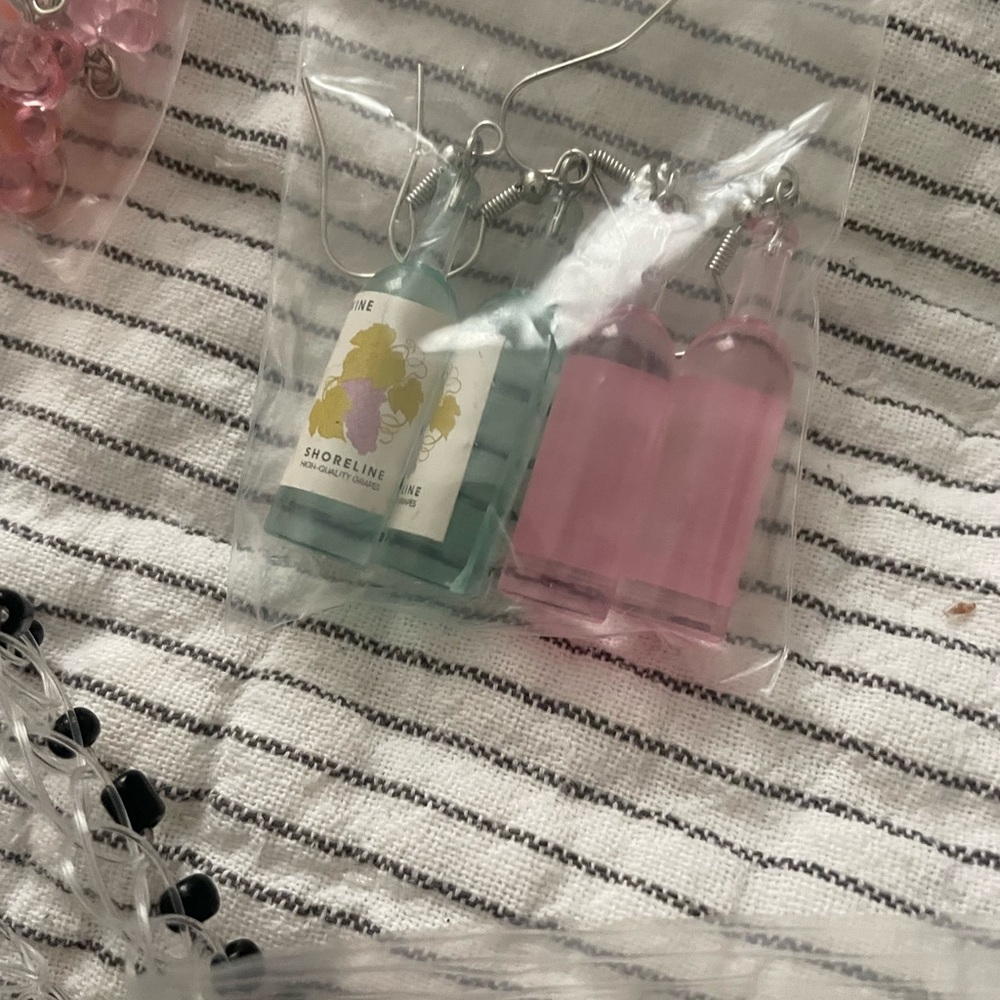 Colorful Accessories Set - Picture 4 of 8